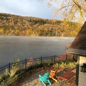 Meet your Posher, Judith l